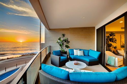 Stunning Oceanfront Getaway at Windansea Beach