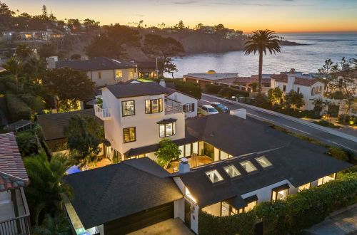 New Luxe Remodel,Walk to Beach, Ocean Views, Spa
